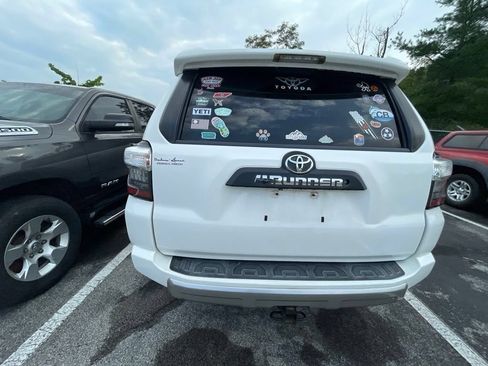 Used 2015 Toyota 4Runner Trail Premium AWD/4WD image 13