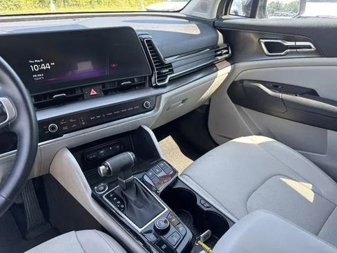 Used 2023 Kia Sportage EX AWD/4WD image 11