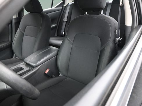Used 2025 Nissan Sentra S FWD image 36