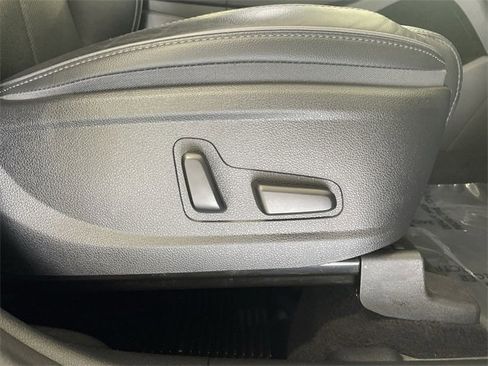 Used 2021 Hyundai Santa Fe Limited image 22