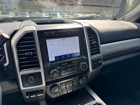 Used 2020 Ford F350 Lariat w/ Chrome Package AWD/4WD image 18