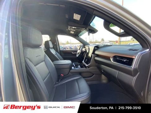 Certified 2025 GMC Yukon XL Denali image 31