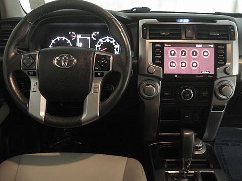 Certified 2021 Toyota 4Runner SR5 Premium image 2