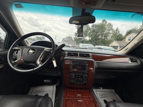 Used 2009 Chevrolet Tahoe LTZ image 16