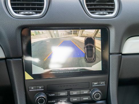 Used 2025 Porsche 718 Cayman Style Edition image 18