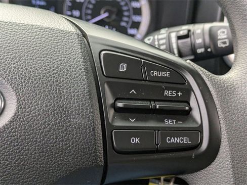 Certified 2022 Hyundai Venue SE image 20