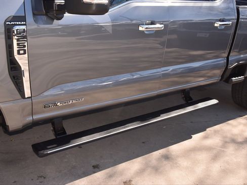 Certified 2024 Ford F250 Platinum w/ FX4 Off-Road Package image 40