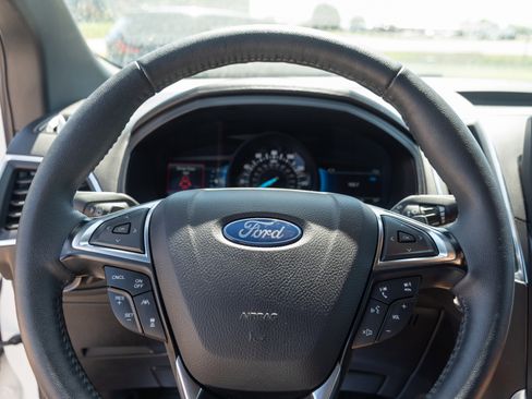 Used 2024 Ford Edge Titanium w/ Titanium Elite Package AWD/4WD image 12