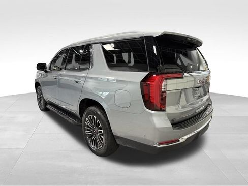 Used 2025 GMC Yukon Elevation w/ Elevation Premium Package AWD/4WD image 6