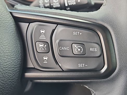 Used 2025 Jeep Wrangler Unlimited Rubicon w/ Convenience Group image 25