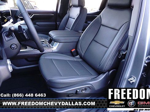 New 2026 GMC Sierra 1500 SLT image 8