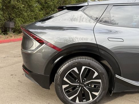 Used 2024 Kia EV6 Wind image 14