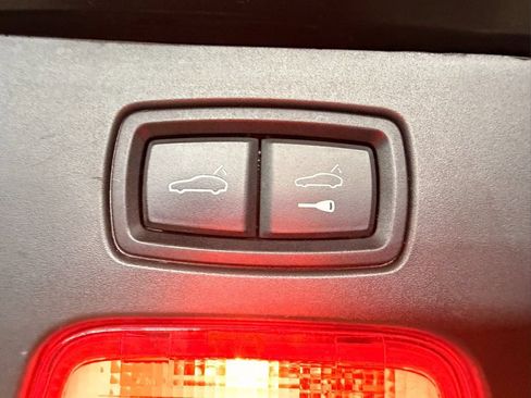 Used 2014 Porsche Cayenne GTS AWD/4WD image 36