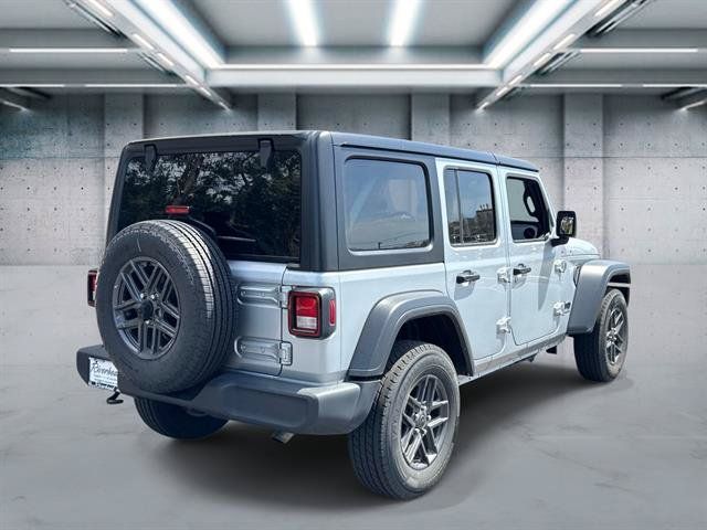 Used 2024 Jeep Wrangler Unlimited Sport AWD/4WD image 4