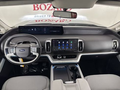 New 2025 Ford Expedition Max Platinum w/ Driver's Package image 9