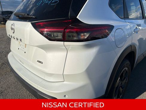 Certified 2025 Nissan Rogue SV AWD/4WD image 9