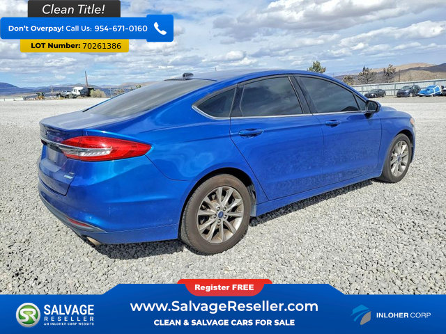 Used 2017 Ford Fusion SE w/ Fusion SE Technology Package FWD image 4