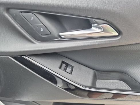 Used 2025 Chevrolet Equinox LT FWD image 34