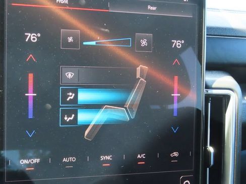 Used 2025 GMC Yukon Denali AWD/4WD image 37