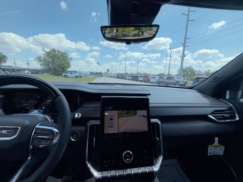 New 2026 GMC Acadia Elevation image 23