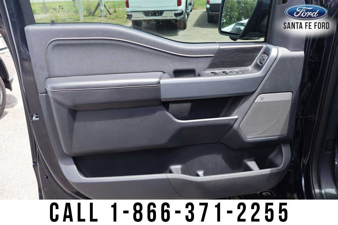 Used 2025 Ford F150 Lariat w/ Equipment Group 501A Mid AWD/4WD image 16