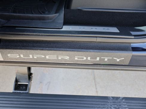 Used 2021 Ford F350 Platinum w/ Tremor Off-Road Package image 37