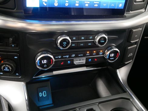Used 2021 Ford F150 Lariat AWD/4WD image 23