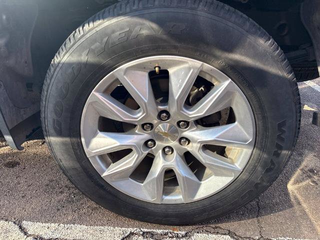 Used 2022 Chevrolet Silverado 1500 Custom w/ Safety Confidence Package RWD image 5