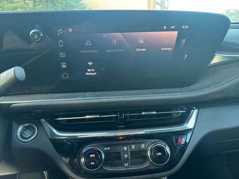 Used 2025 Buick Envista Sport Touring image 21