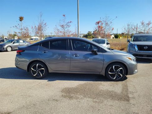 Used 2025 Nissan Versa SR w/ Trunk Package image 3