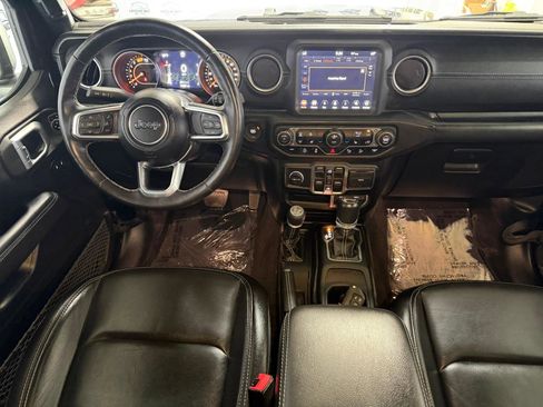 Used 2020 Jeep Wrangler Unlimited Sahara AWD/4WD image 27