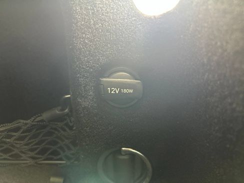 Used 2025 Genesis GV70 2.5T AWD/4WD image 37