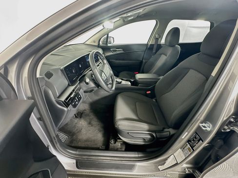 Used 2026 Kia Sportage LX FWD image 13