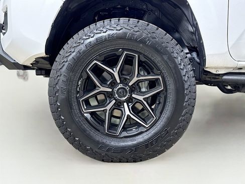 Used 2023 Toyota Tacoma SR image 21