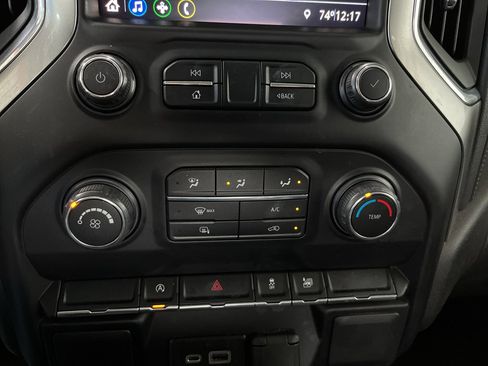 Used 2020 Chevrolet Silverado 1500 LT image 21