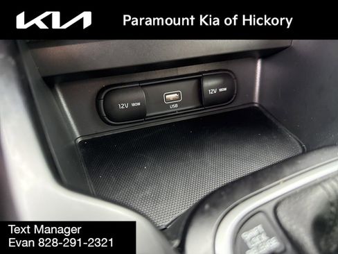 Used 2022 Kia Soul LX image 17