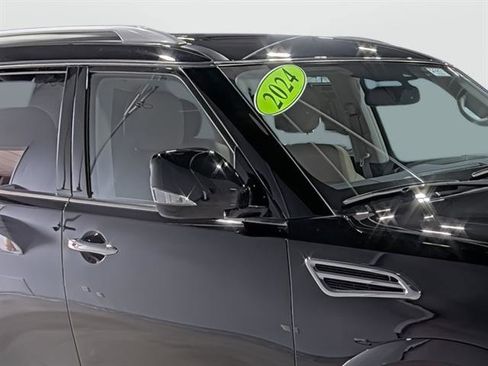 Used 2024 Nissan Armada SV w/ Cargo Package AWD/4WD image 16