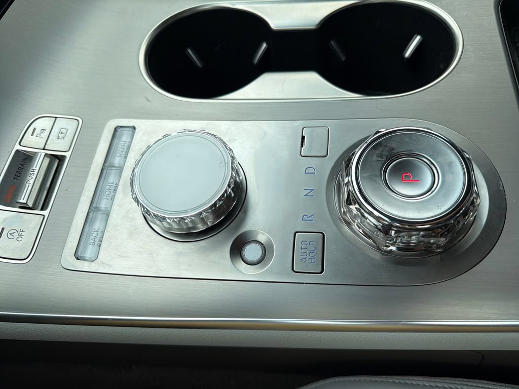 Certified 2026 Genesis GV70 2.5T Advanced AWD/4WD image 25