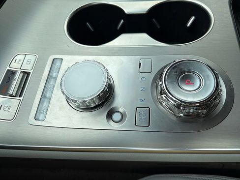 Certified 2026 Genesis GV70 2.5T Advanced AWD/4WD image 25