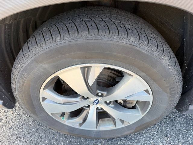 Used 2019 Subaru Ascent Premium AWD/4WD image 10