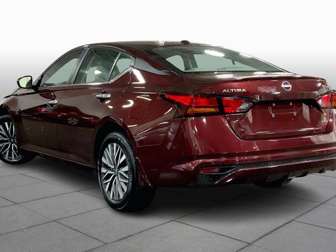 Used 2024 Nissan Altima 2.5 SV image 12