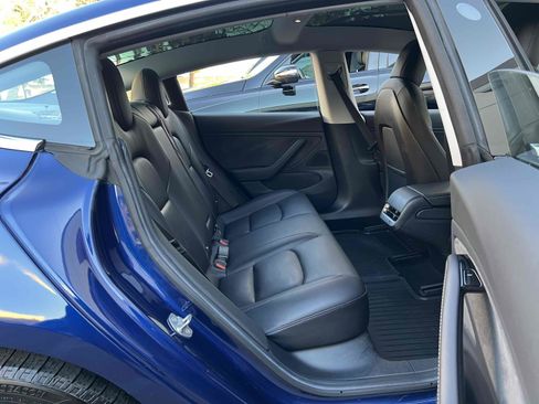 Used 2018 Tesla Model 3 Long Range image 29