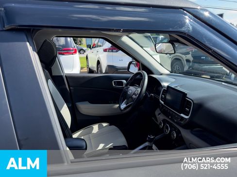 Certified 2024 Hyundai Venue SEL FWD image 17