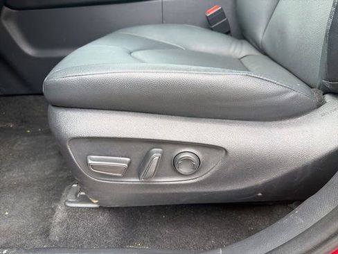 Used 2024 Toyota Grand Highlander XLE image 9