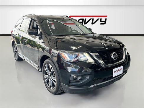 Used 2020 Nissan Pathfinder Platinum image 1