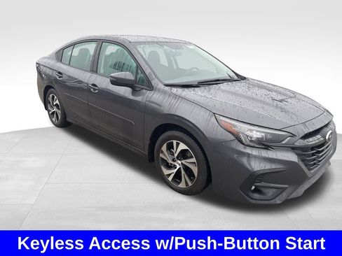 Used 2025 Subaru Legacy Premium image 11