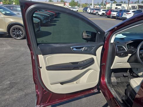 Used 2024 Ford Edge Titanium AWD/4WD image 11