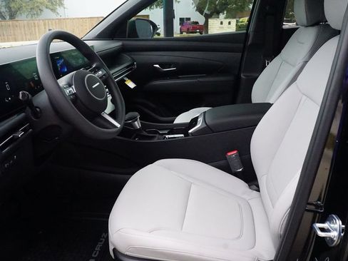 New 2026 Hyundai Santa Cruz SEL FWD image 17