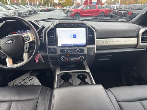 Used 2022 Ford F350 Lariat w/ Black Appearance Package image 21