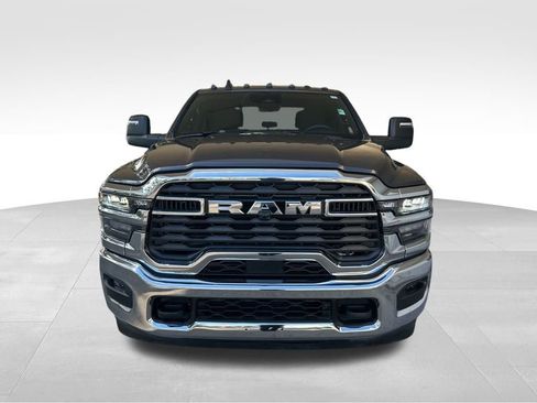 Used 2025 RAM 3500 Tradesman w/ Chrome Appearance Group image 11